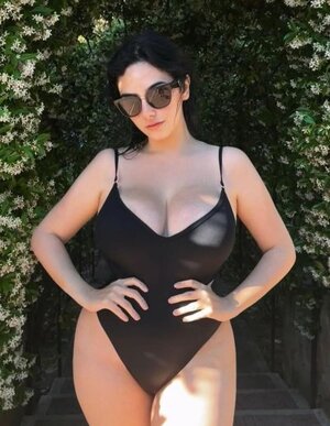 Sofia Mina Delle Cave nude 8