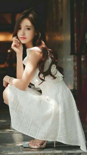 Son Yoon Joo nude 6