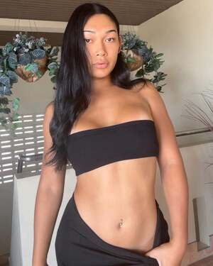 Song Peng nude 6