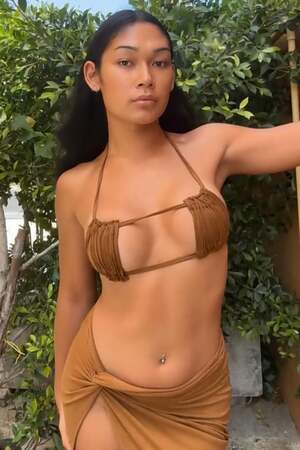 Song Peng nude 7