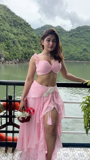 Soniya Singh Khatri nude 12