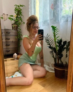 Soph Stardust nude 5