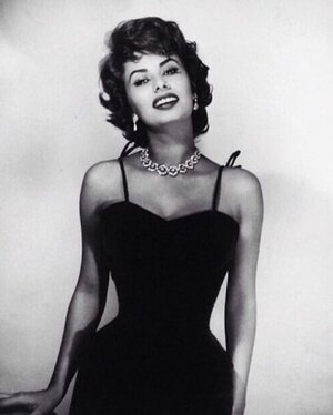 Sophia Loren nude 2