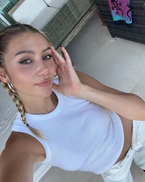 Sophia Strauss nude 5