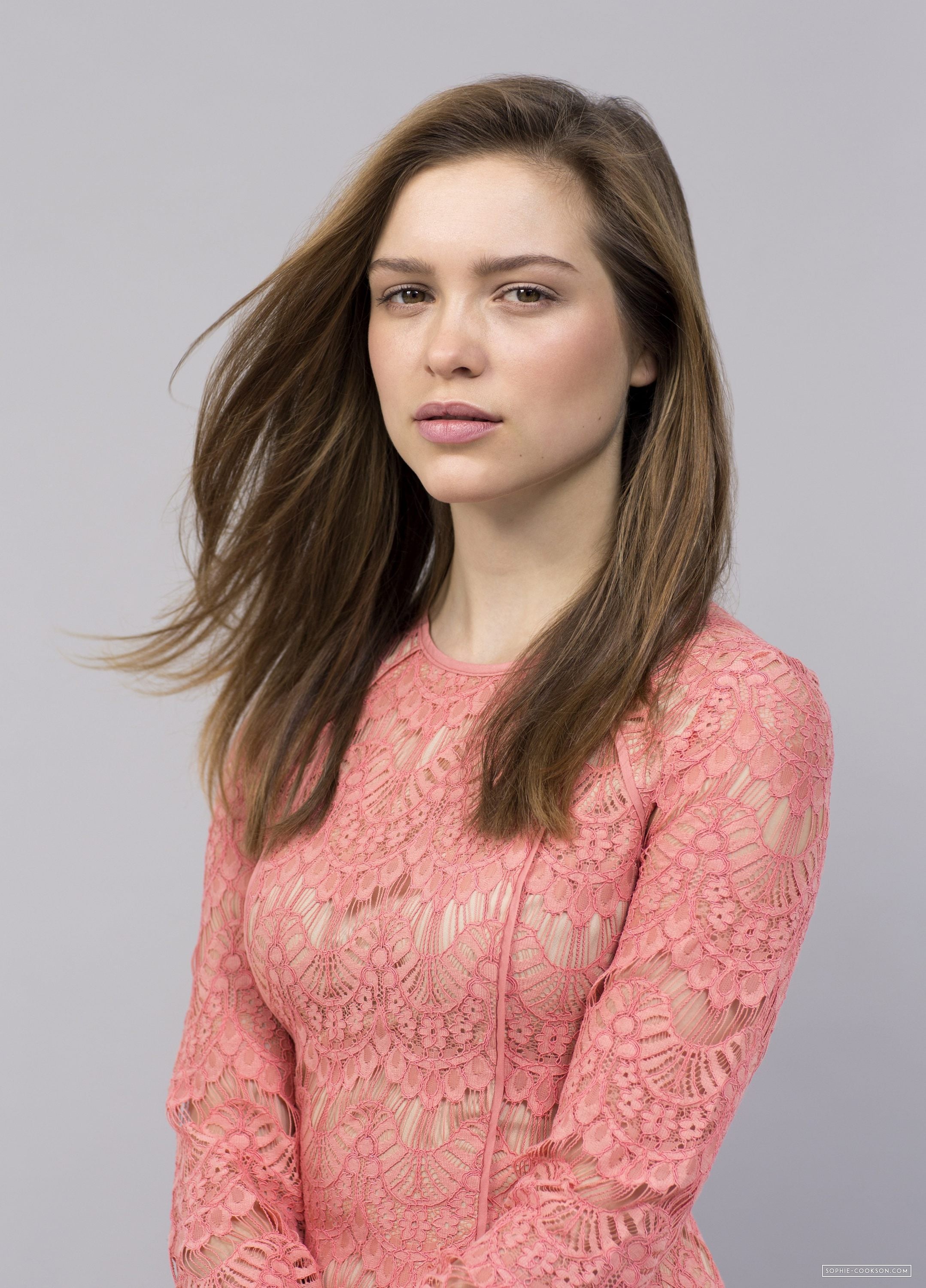 Sophie Cookson nude 5