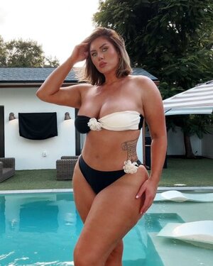 Sophie Hall nude 2