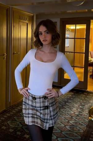 Sophie Ray nude 3