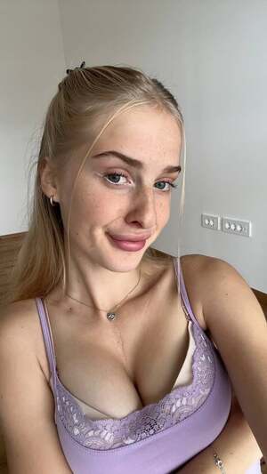 Sophie South nude 9