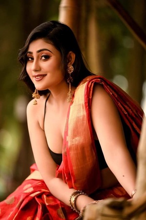 Soumi Saha nude 9