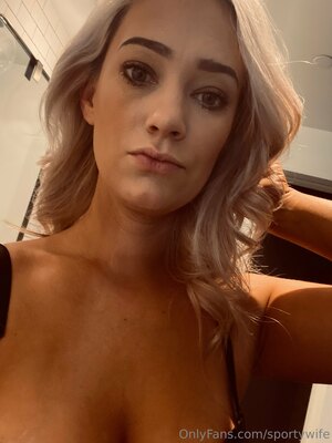 SportyWife nude 6