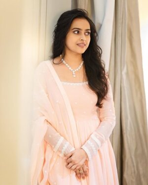 Sri Divya nude 1