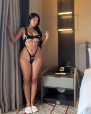 Ssunbiki nude 11