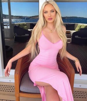 Stella Ferguson nude 5