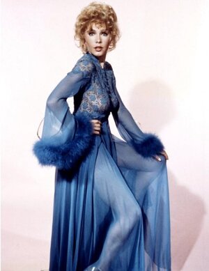 Stella Stevens nude 3