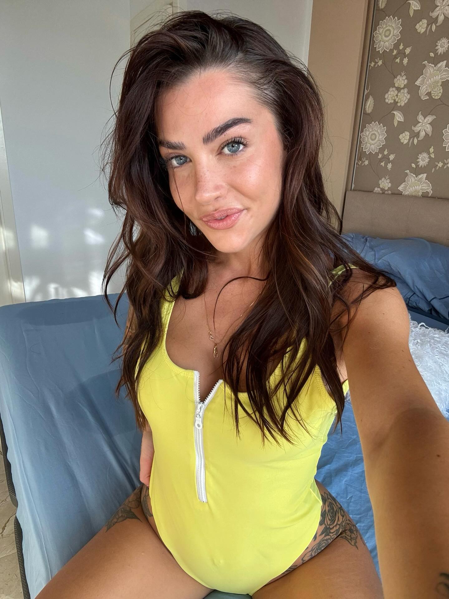 Stella Tinebra nude 2