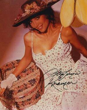Stepfanie Kramer nude 8