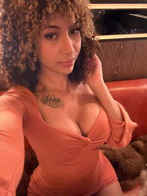 Stunna Sandy nude 2