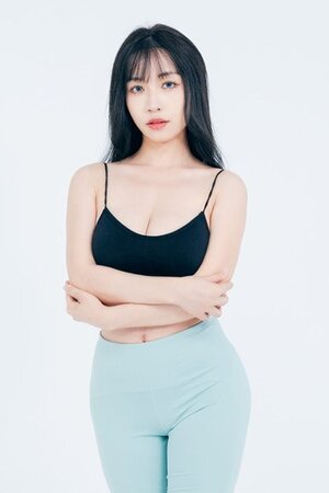 Su Chang nude 2