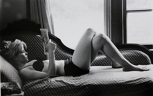 Sue Lyon nude 6