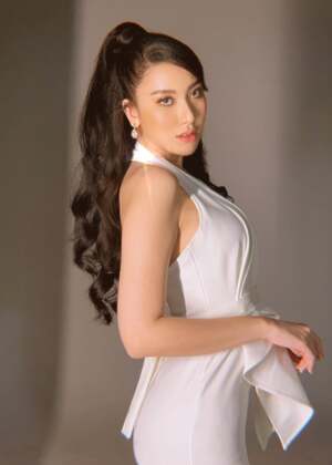 Sue Sha Naing nude 10