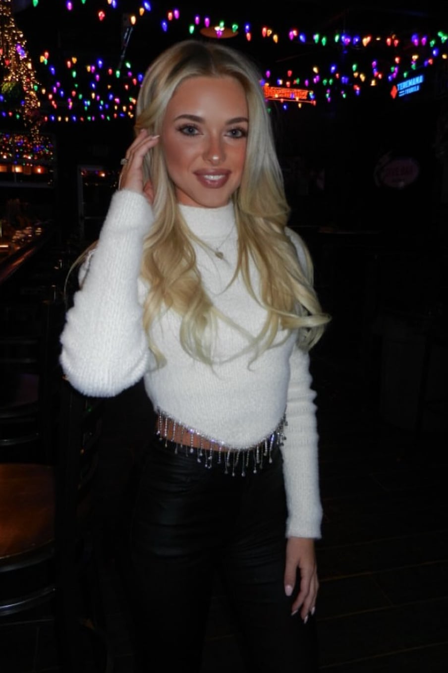 Summer Jones nude 5