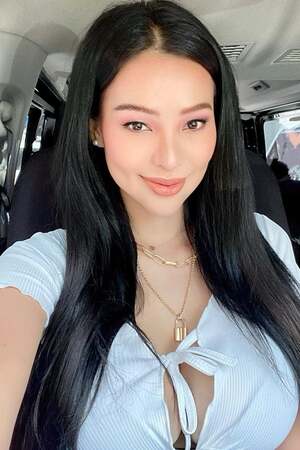 Sunshine Guimary nude 6
