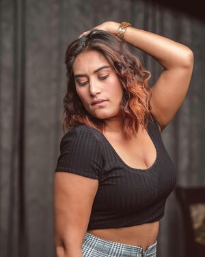Surleen Kaur nude 6