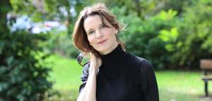 Susie Dent nude 12