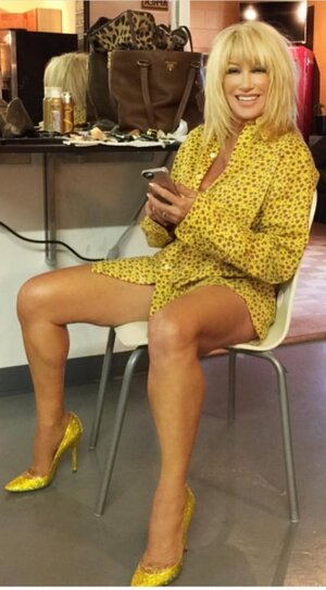 Suzanne Somers nude 11