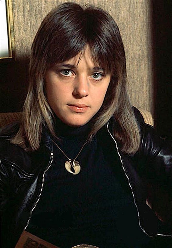 Suzi Quatro nude 11