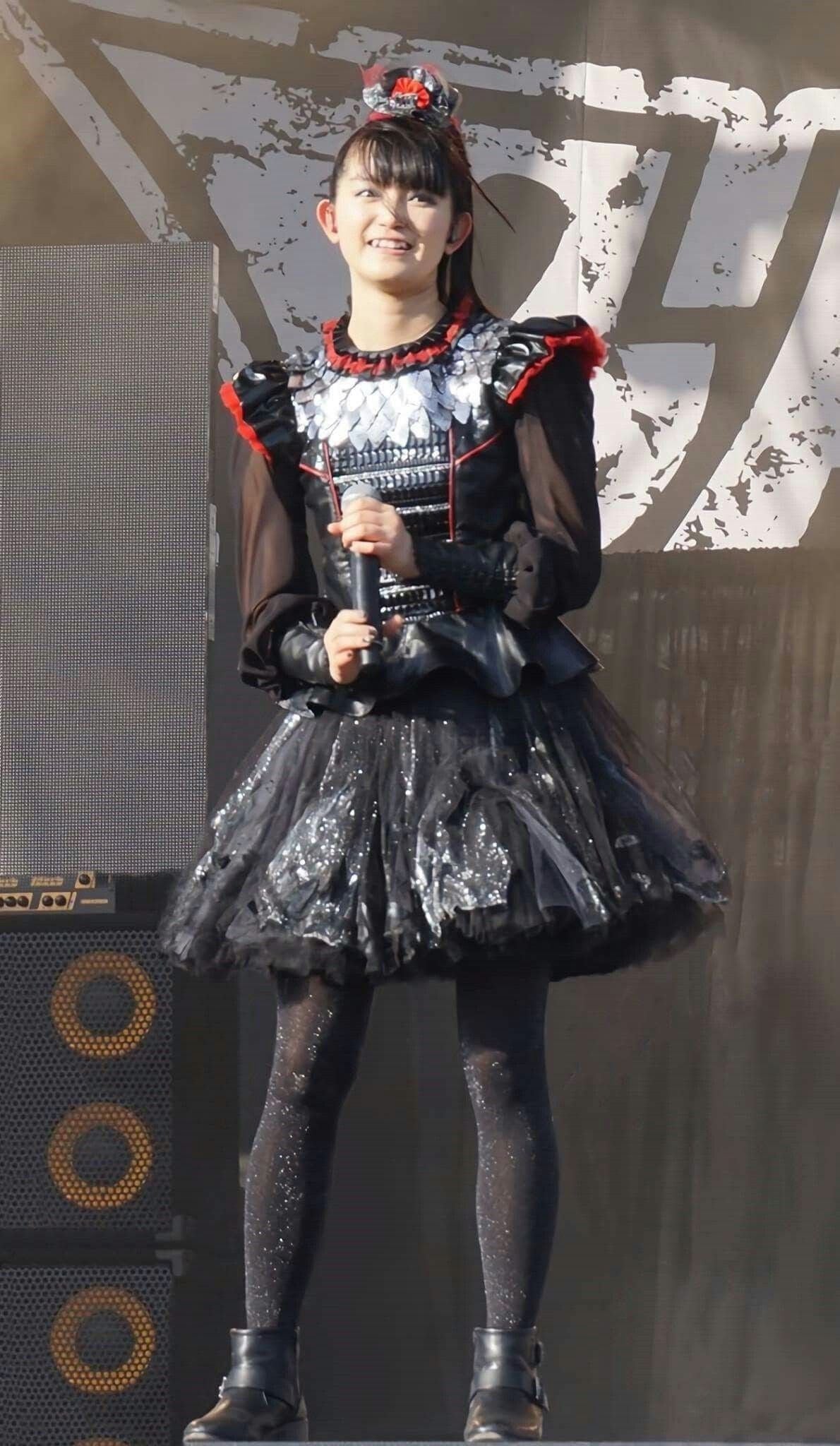 Suzuka Nakamoto nude 12