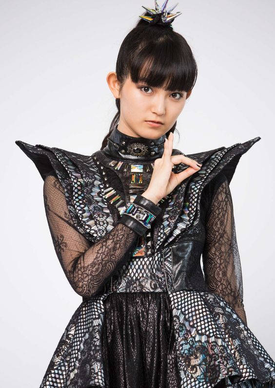 Suzuka Nakamoto nude 5
