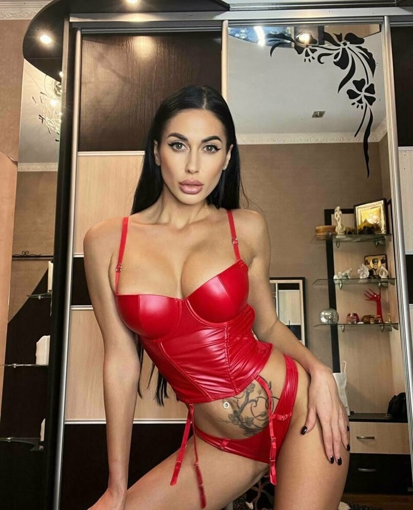 Sweet Mari nude 11