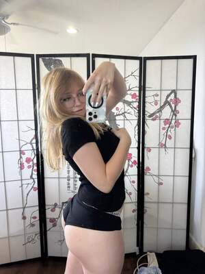 Swiskers nude 5
