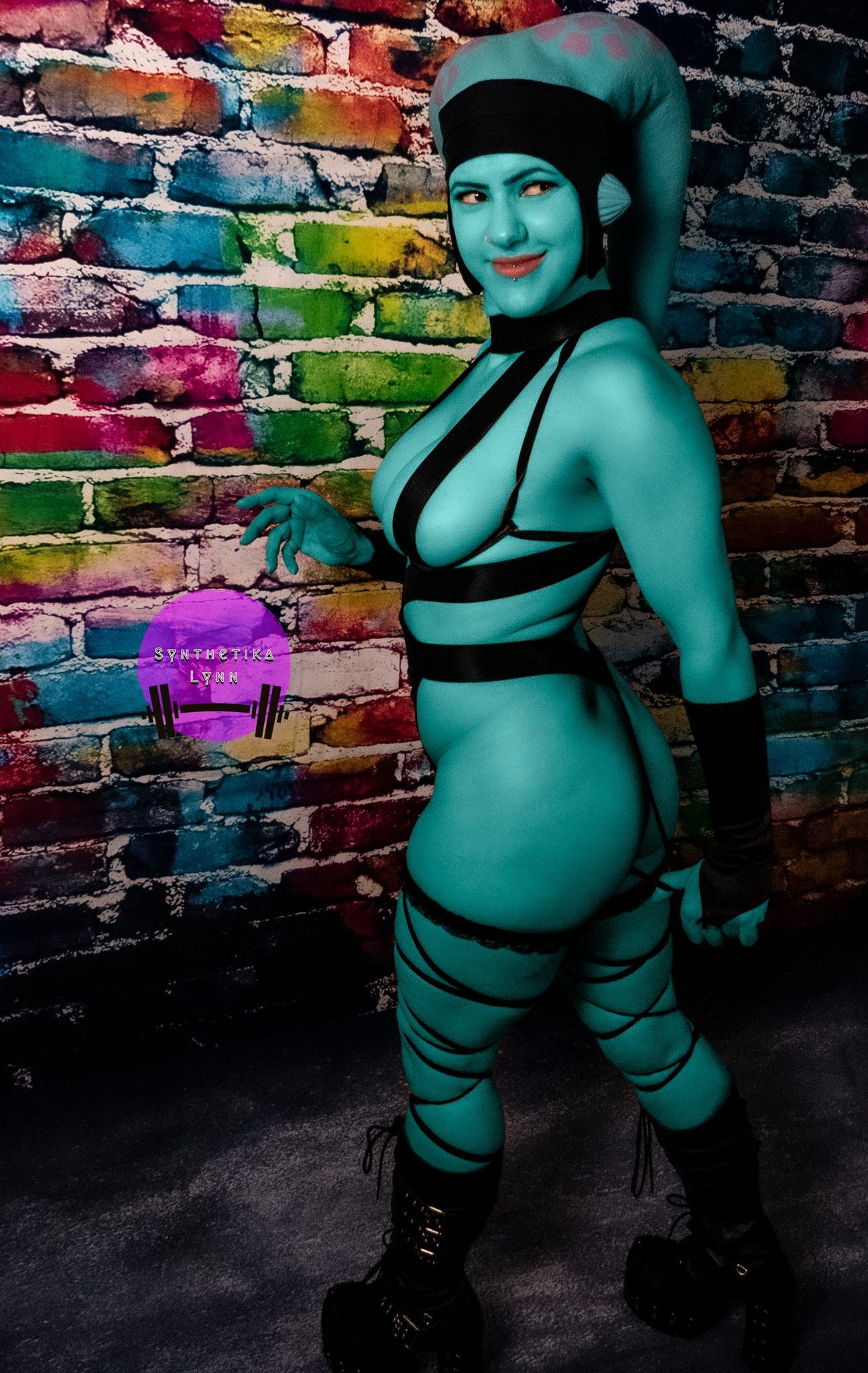 Synthetika Lynn nude 4