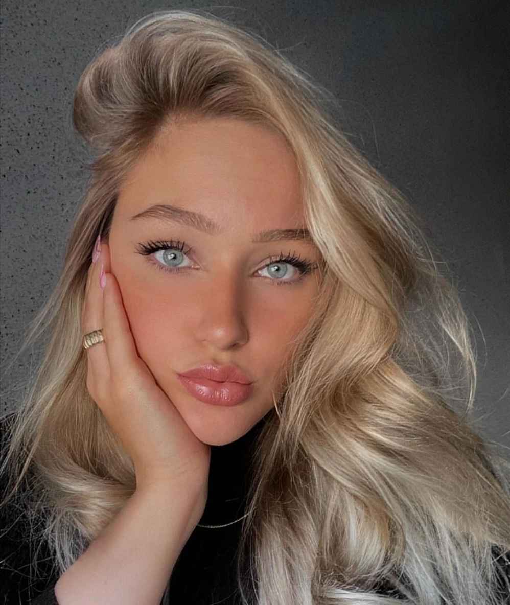Tabea Wichern nude 3