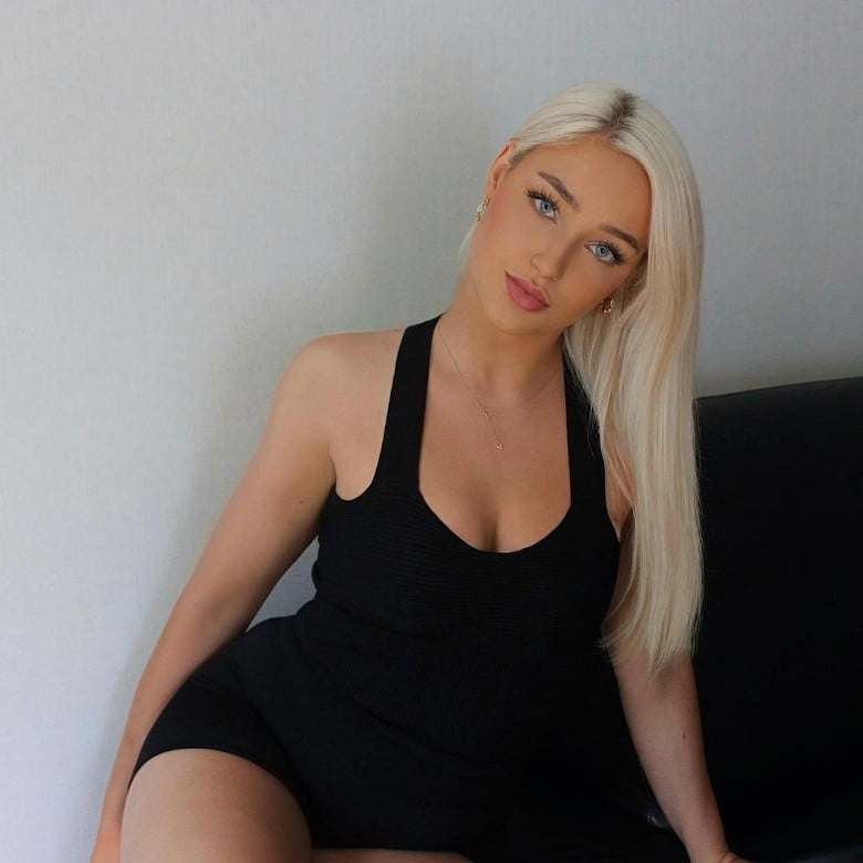 Tabea Wichern nude 6