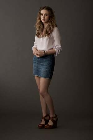 Taissa Farmiga nude 7