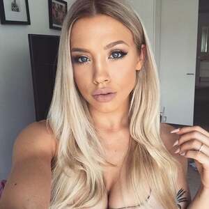 Tammy Hembrow nude 7