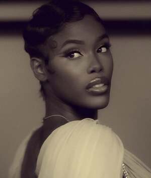 Tanerelle nude 6