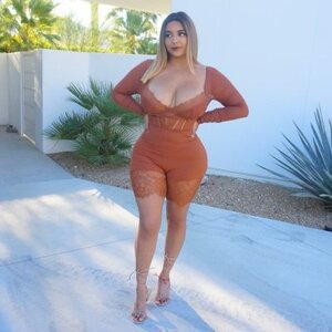 Tania Bombon nude 2