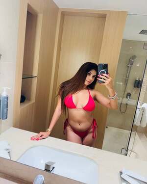 Taniya Chatterjee nude 12