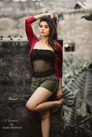 Taniya Chatterjee nude 2