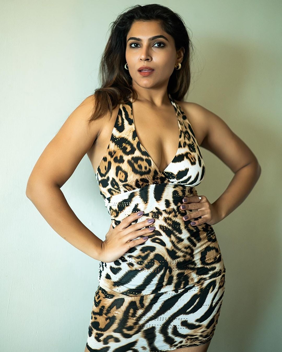 Tanya Chaudhari nude 6