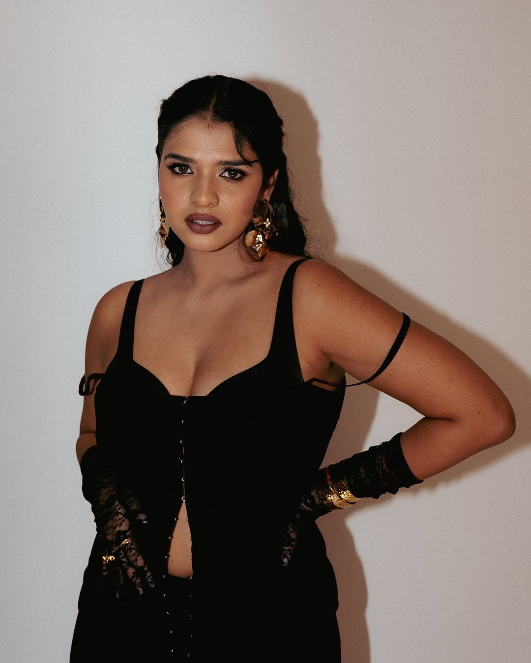 Tarini Shah nude 7