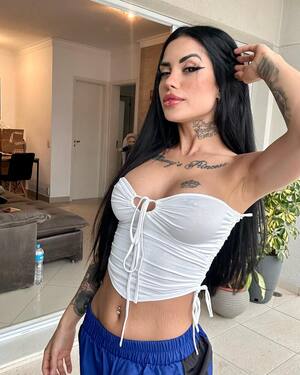 Tati Zaqui nude 9