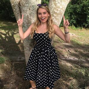 Taylor Darling nude 2