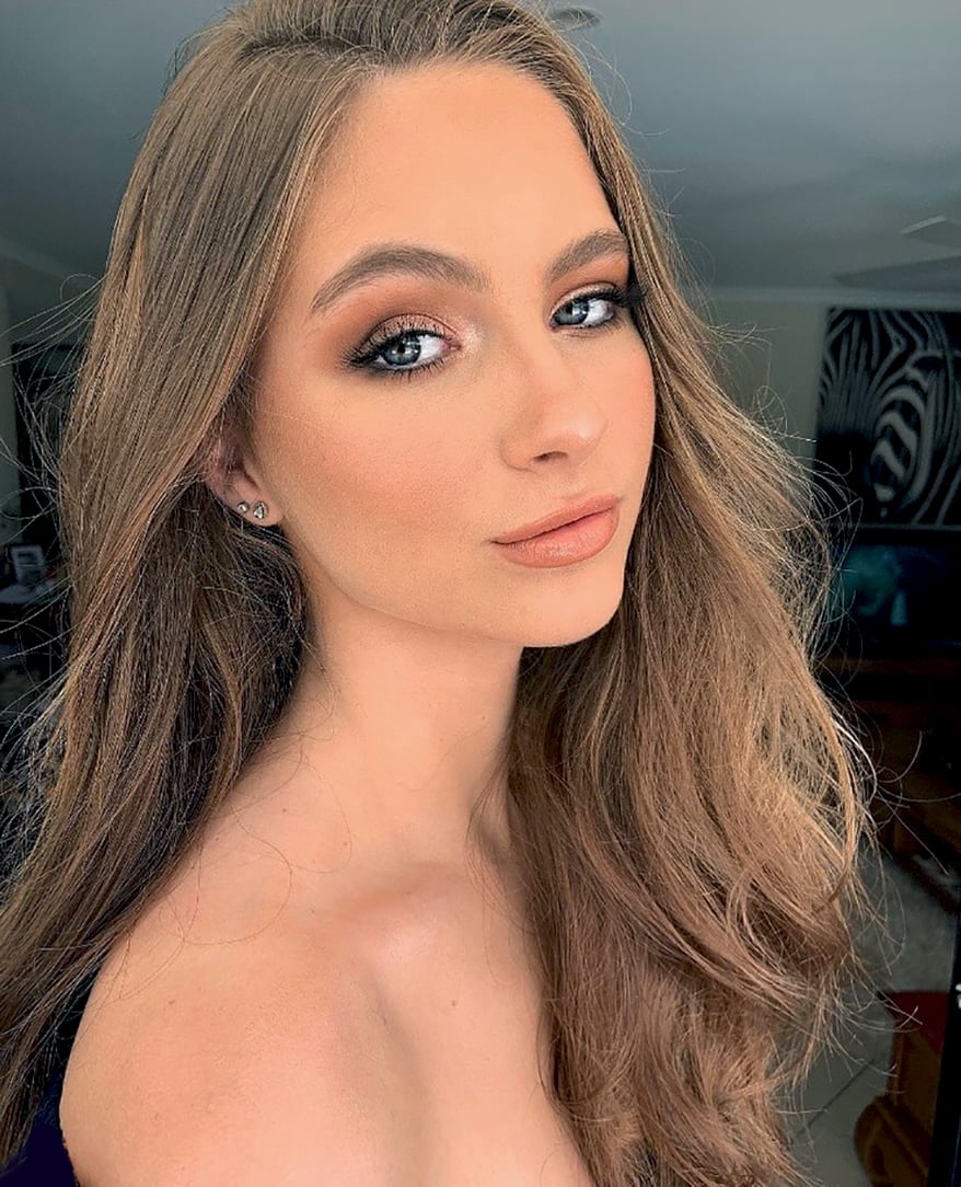 Taylor Harvey nude 5