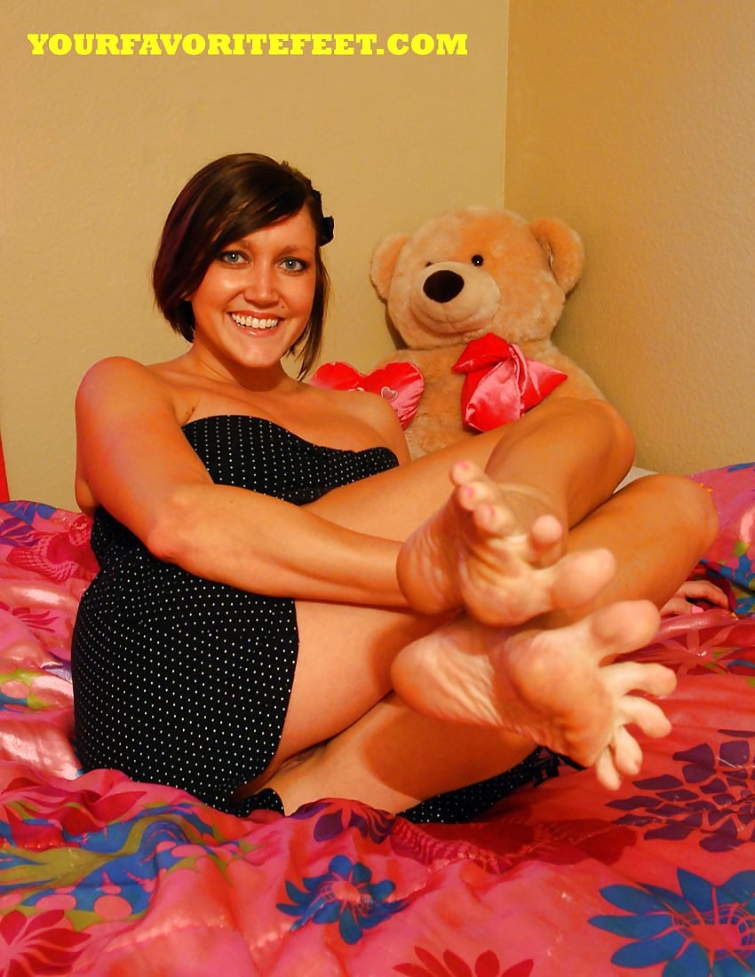 Taylor Raz nude 8