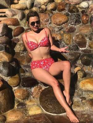 Taylor Tomlinson nude 11